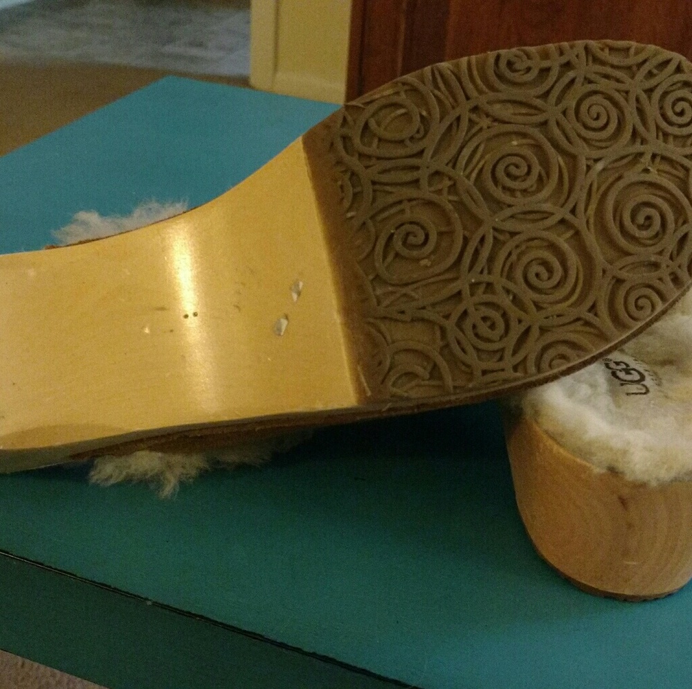 Ugg Clogs - Picture 4 of 4